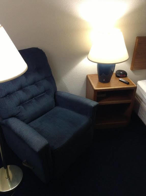 Hotel Super 8 By Wyndham Nampa