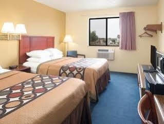 Hotel Super 8 By Wyndham 2*